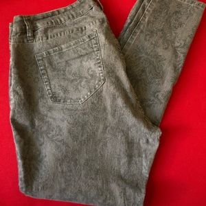 Grey and Black Pattern Jeggings